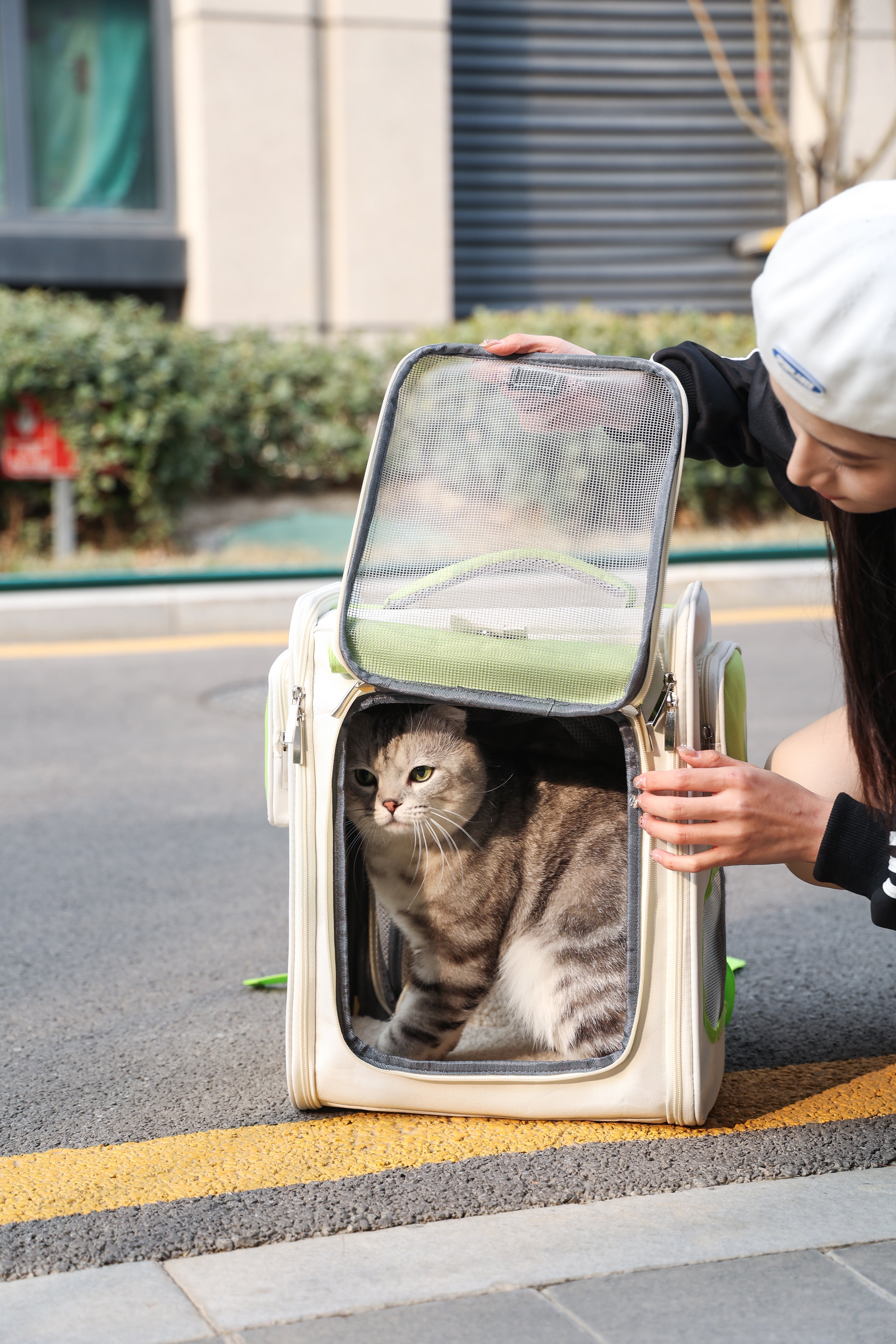 ExpandPaws Pro - All-in-One Expandable Pet Backpack