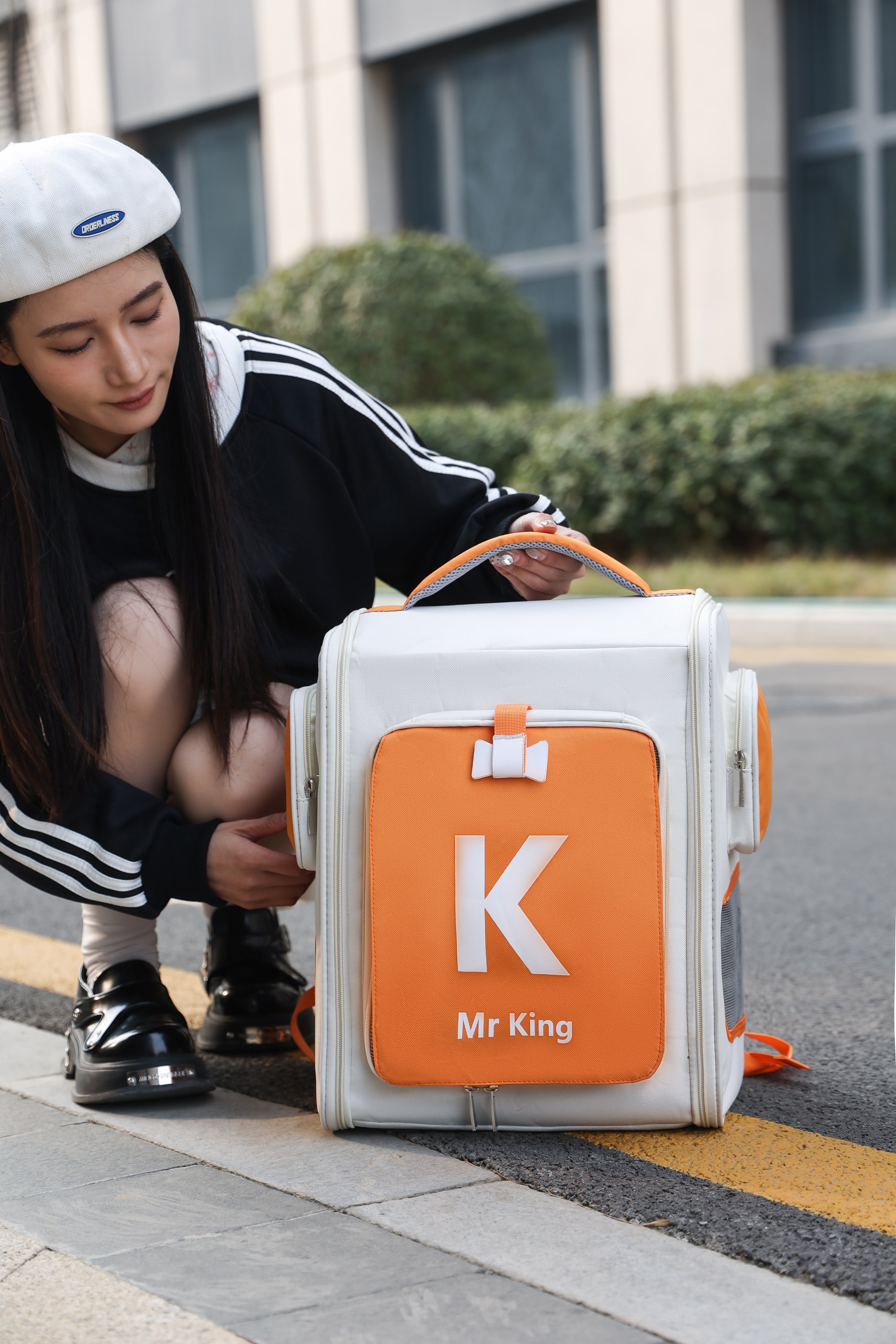 ExpandPaws Pro - All-in-One Expandable Pet Backpack