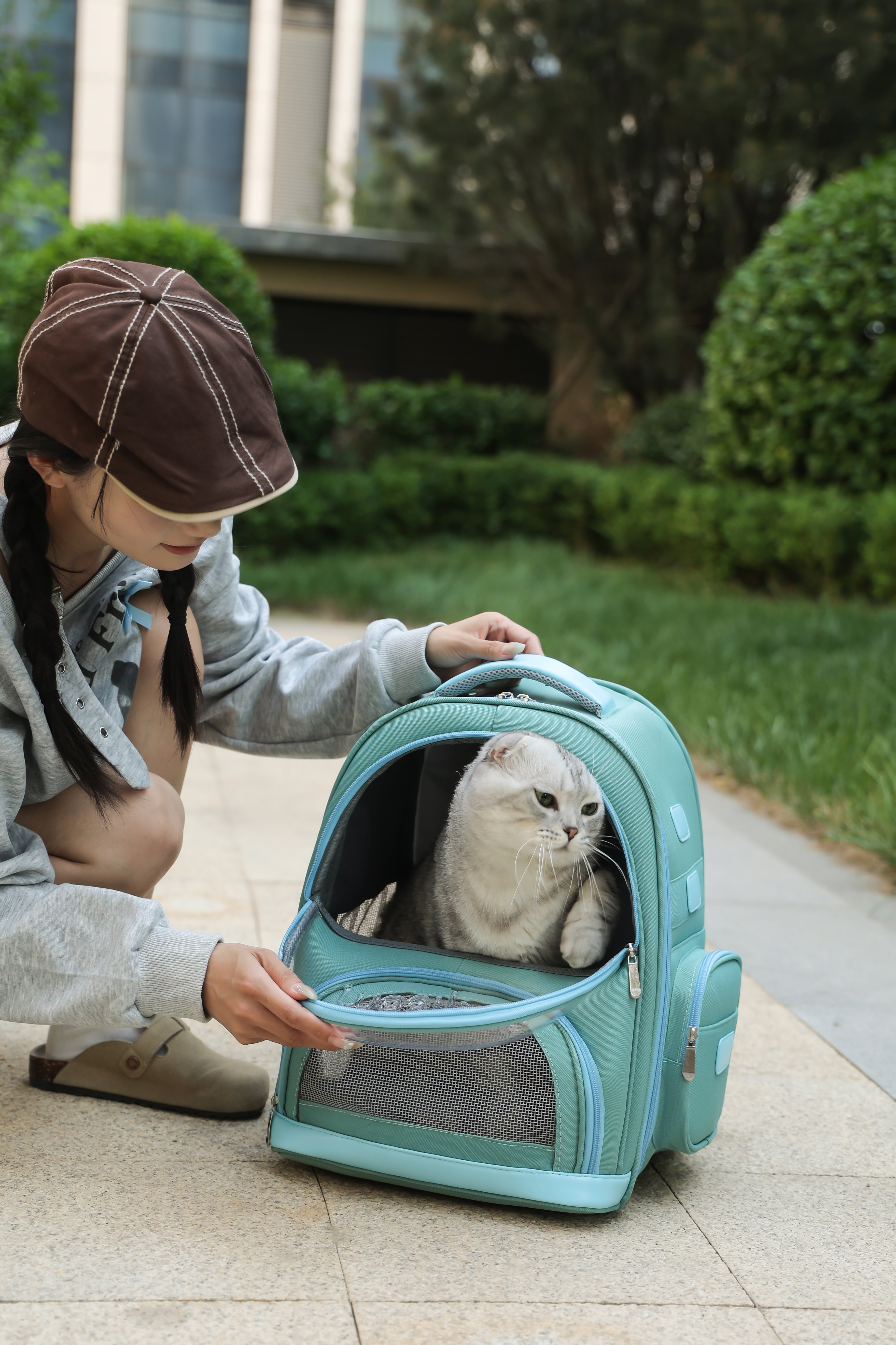 Bi-Window - Multi-Access Pet Backpack – Breathe, Roam & Connect