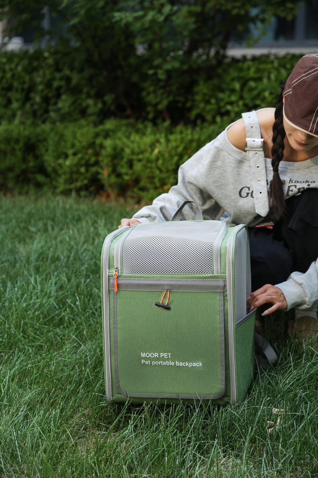 UrbanPaws Versatile Pet Backpack – Roll-Top & Luggage-Ready