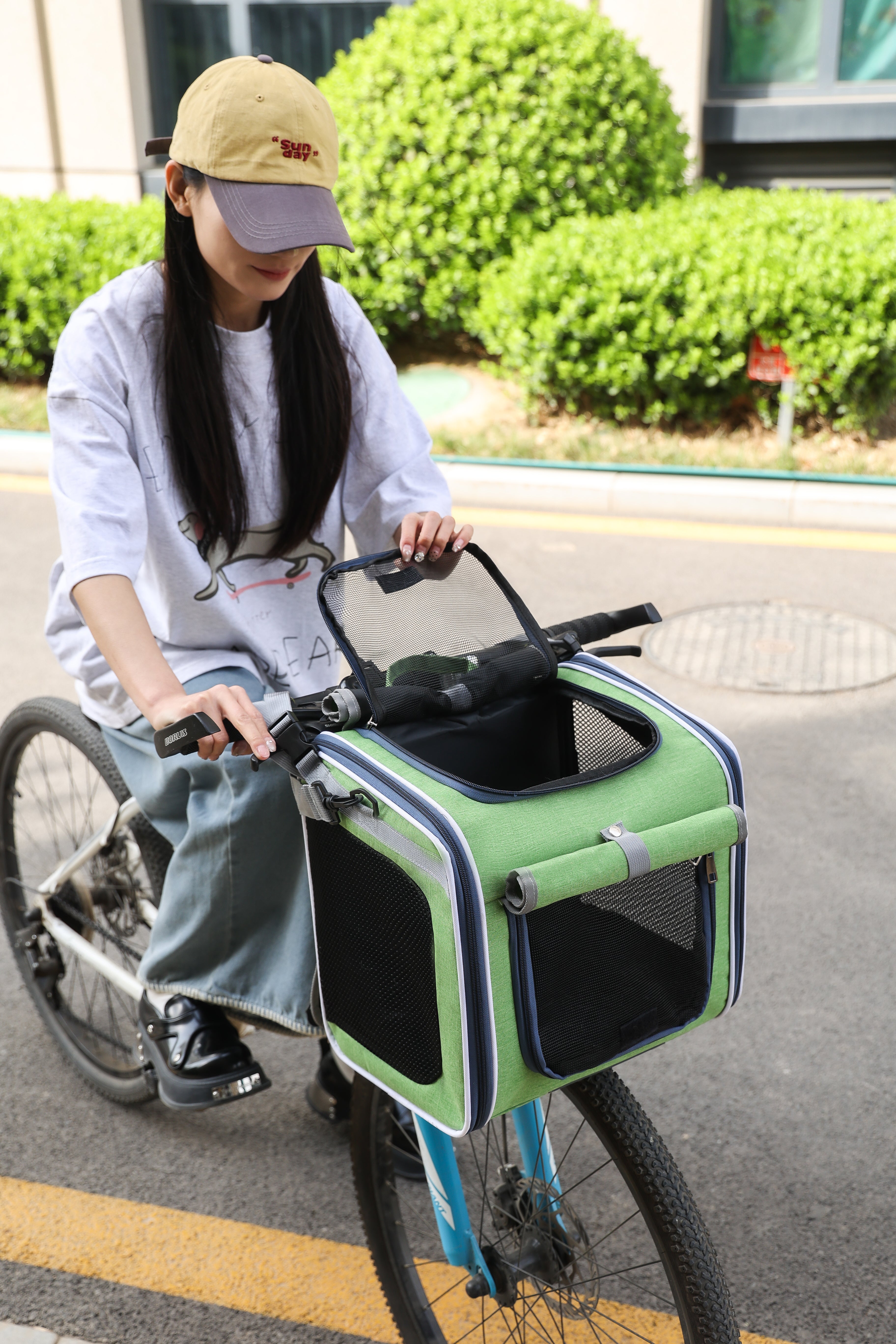 Bike Cube Carrier – Bike-Ready & Multi-Way Carry