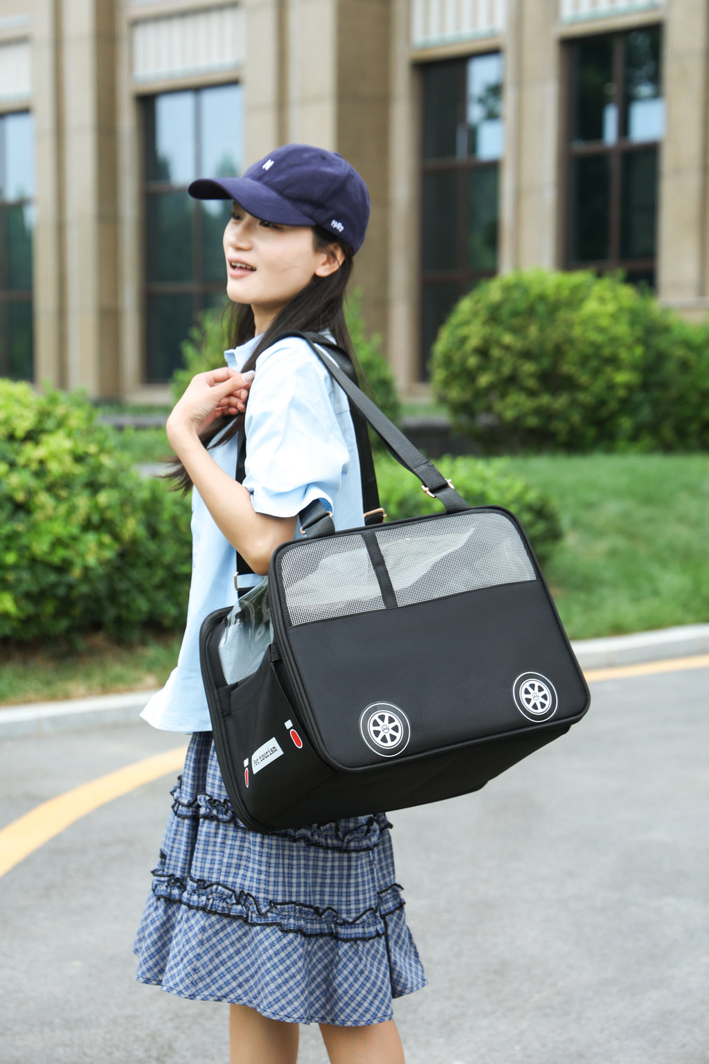 Bus Cat Carrier – Breathable & Stress-Free Travel