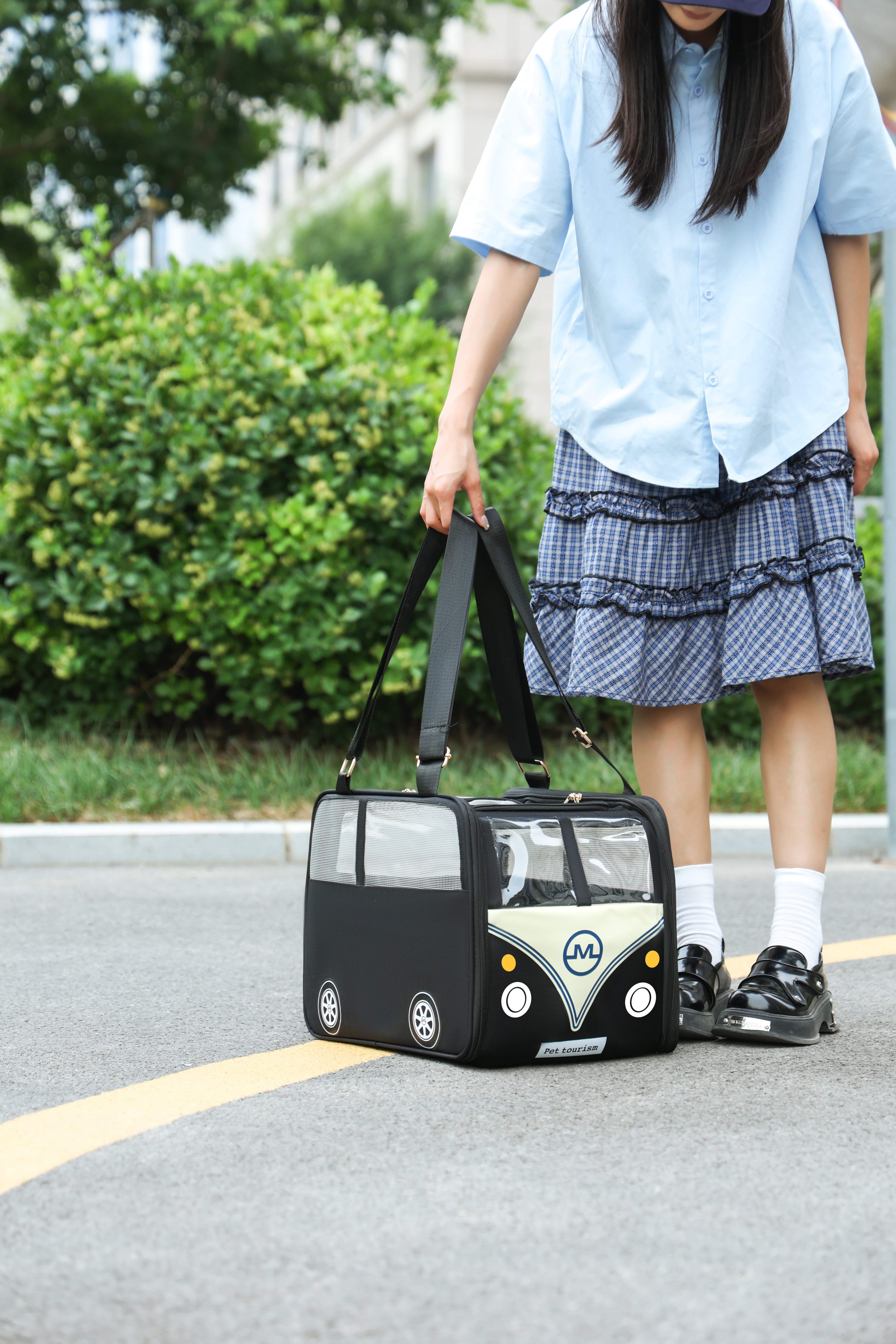 Bus Cat Carrier – Breathable & Stress-Free Travel