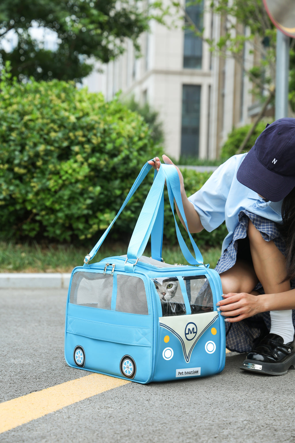 Bus Cat Carrier – Breathable & Stress-Free Travel