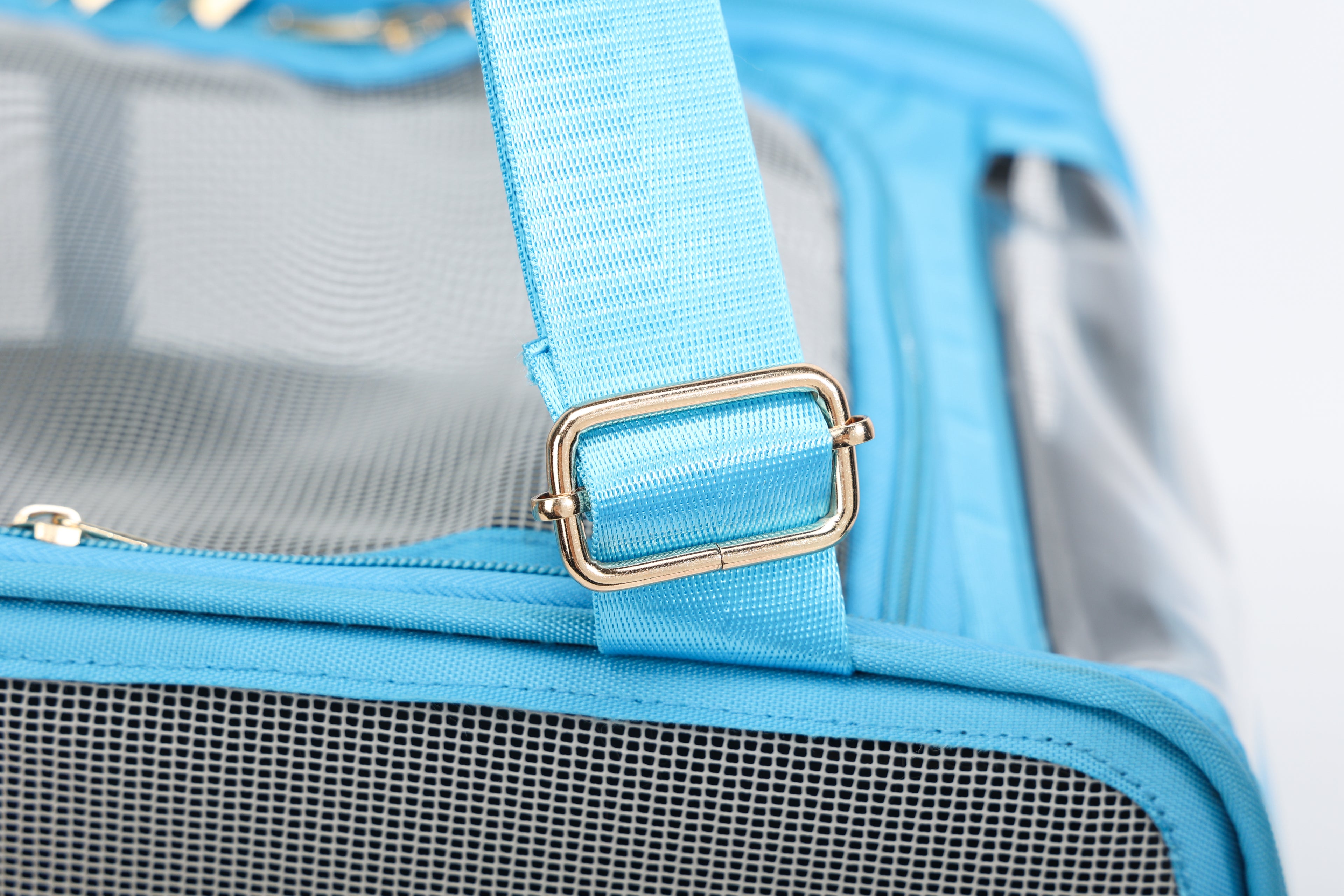 Bus Cat Carrier – Breathable & Stress-Free Travel