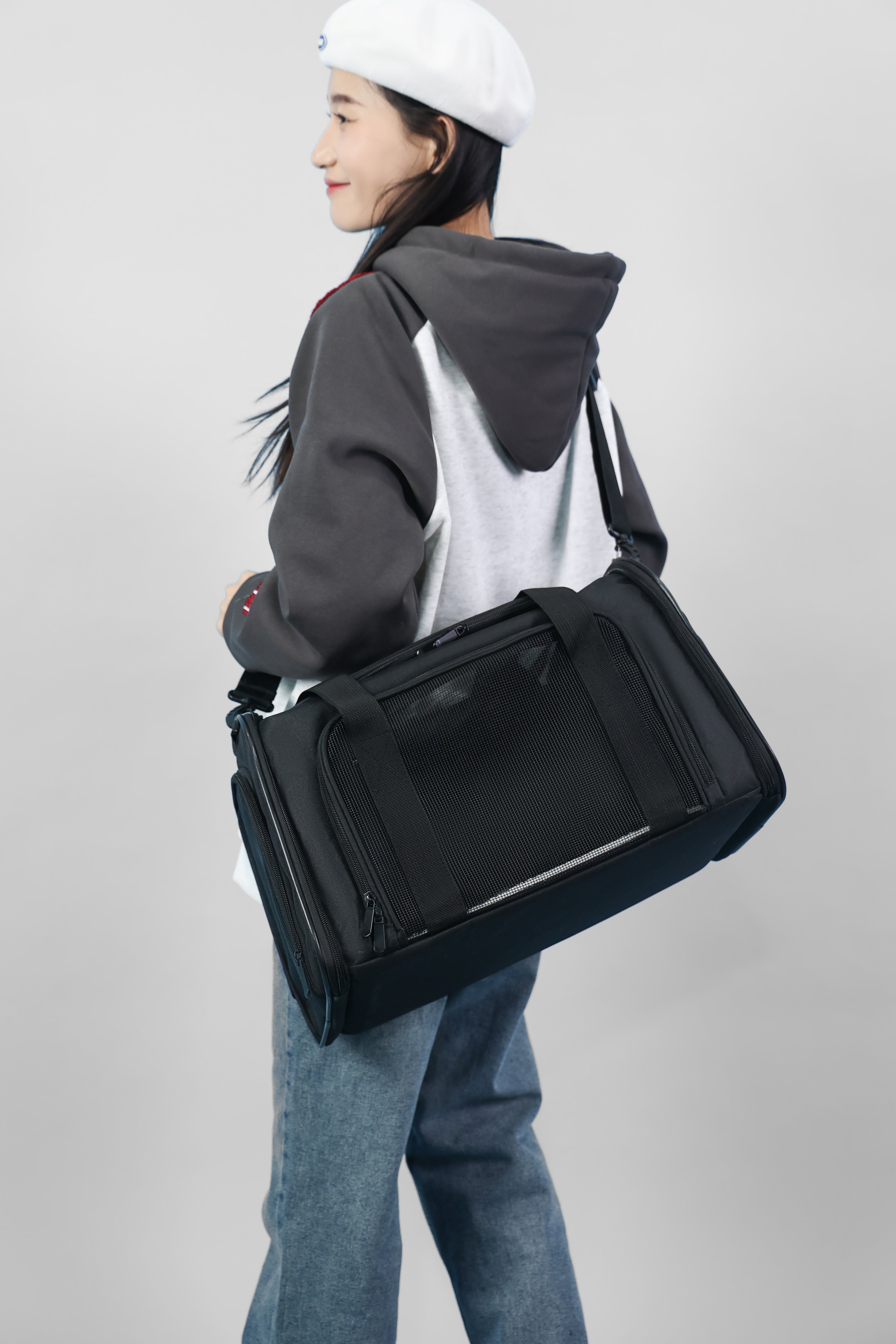 VersaVent 3-in-1 Pet Carrier – Foldable & Luggage-Friendly